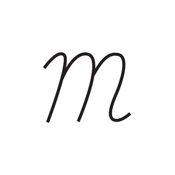 Meet your Posher, Mia - Picture 1 of 1